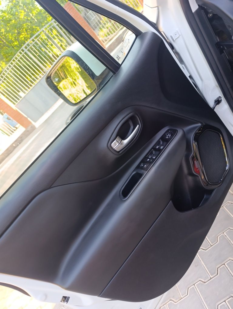 Jeep Renegade  2020 рік