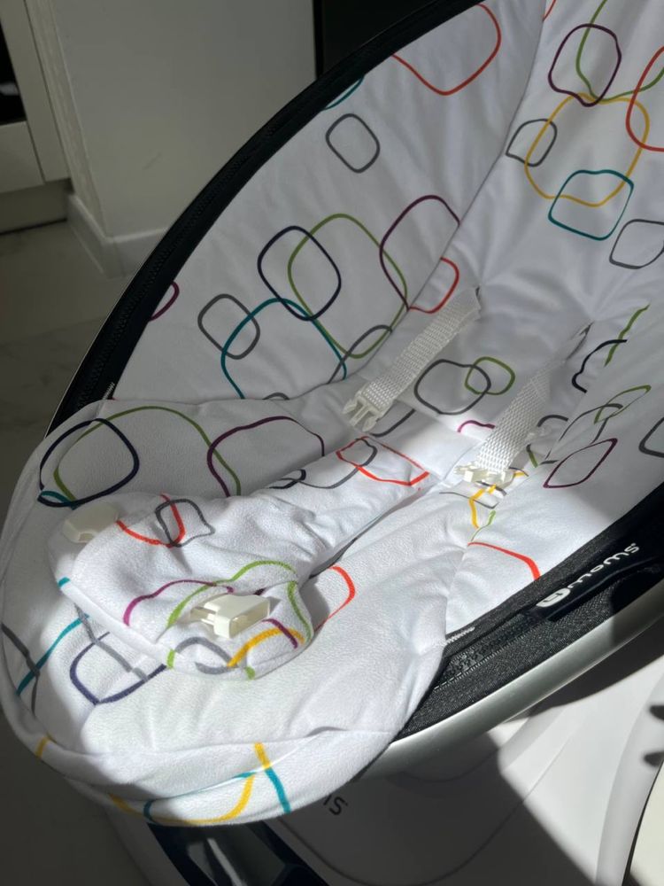 Заколисуючий центр 4moms mamaRoo 4.0