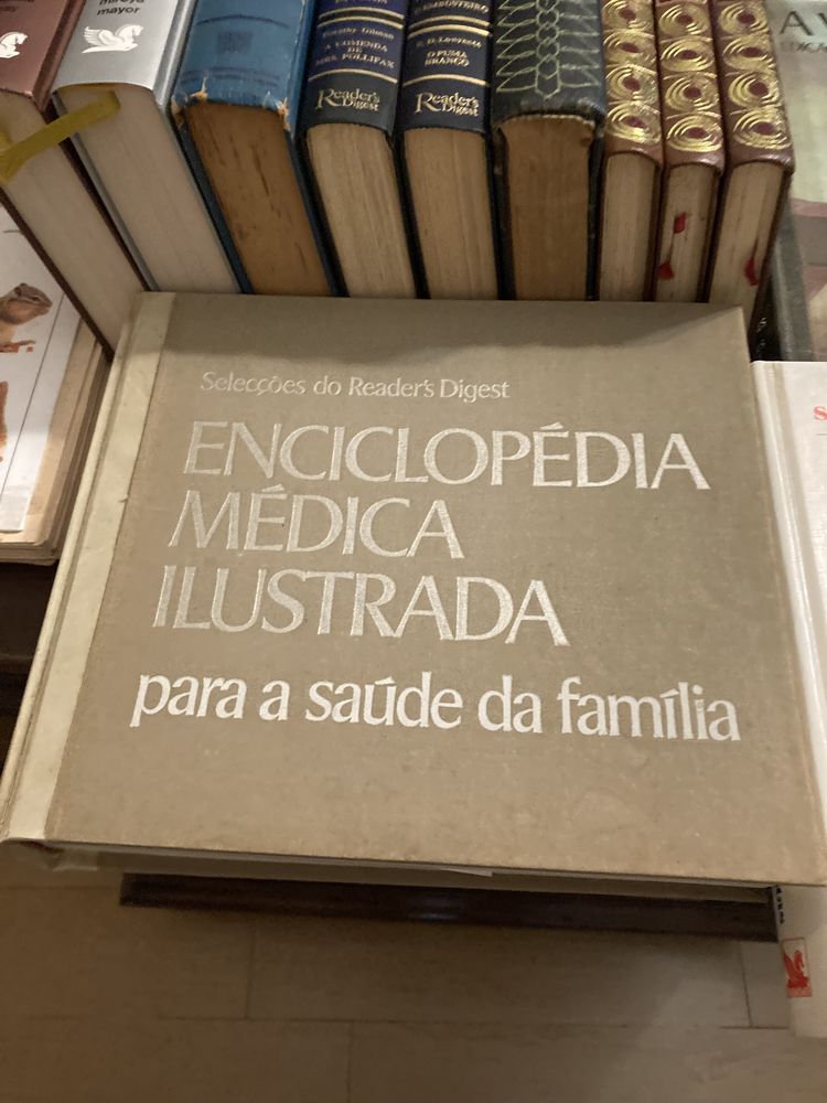Livros a bom preço.
