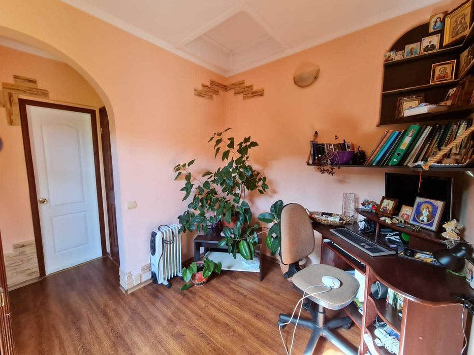 4- комнатный дом 6 станция Люстдорфской дороги/ 1 линия