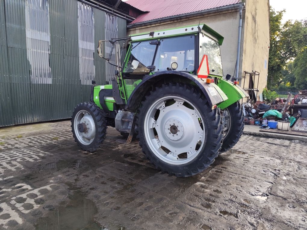 Deutz-Fahr DX90 na wąskich oponach