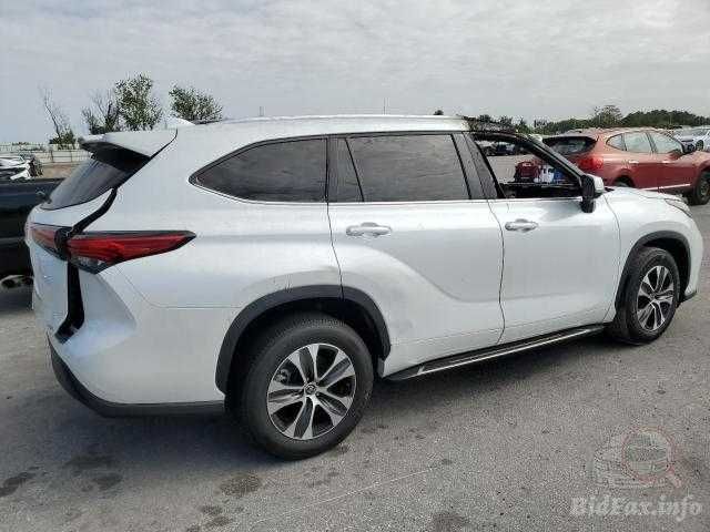 Toyota Highlander L 2023 White 2.4L Авторозбірка запчастини розборка