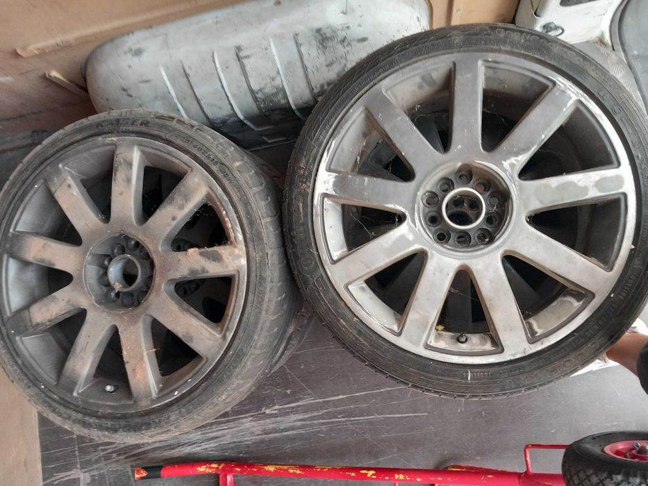 Vendo jantes 18 com pneus 225/40