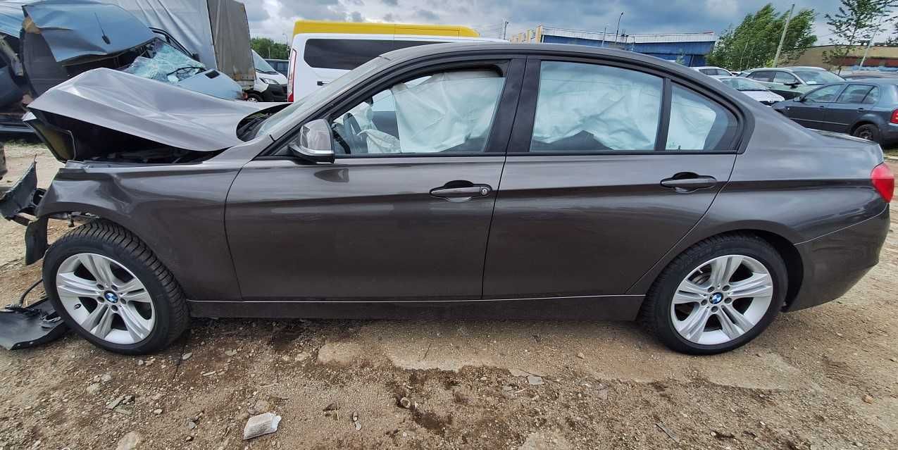 BMW F30 A17 2015 rok N47N 2.0 Diesel 143 KM Klapa Drzwi Zderzak Xdrive