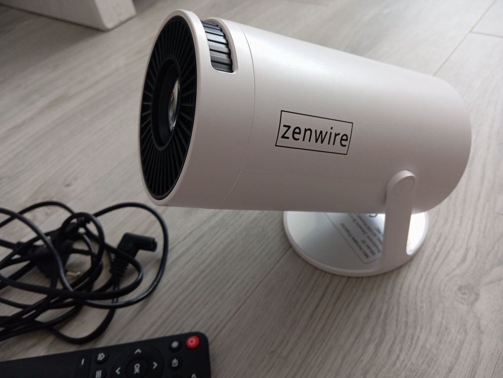 Projektor multimedialny Zenwire