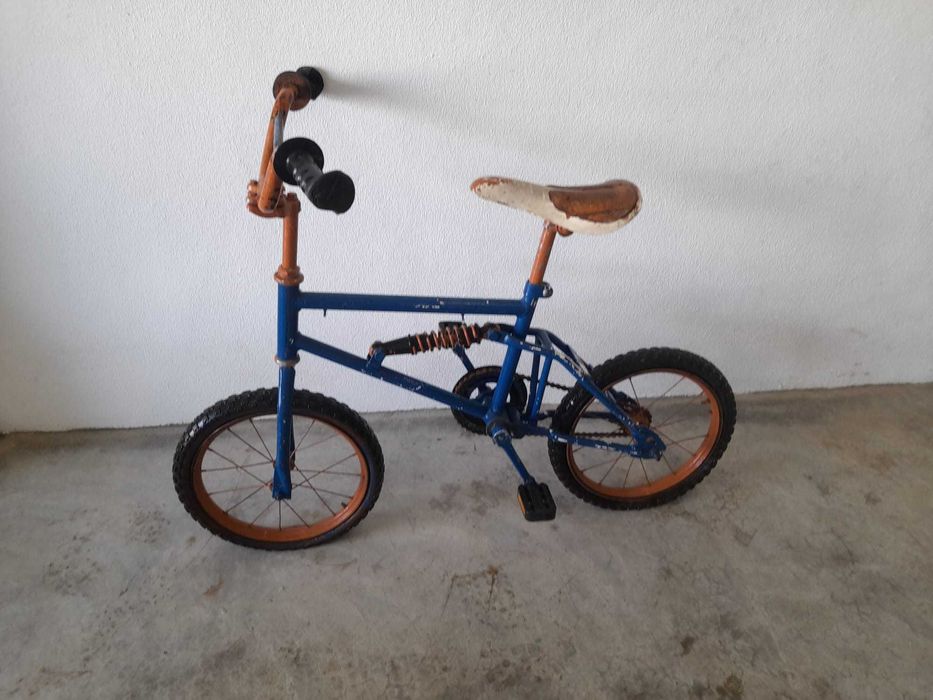 Bmx antiga de criança