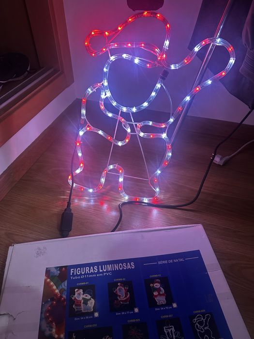 Pai natal com luz para varanda
