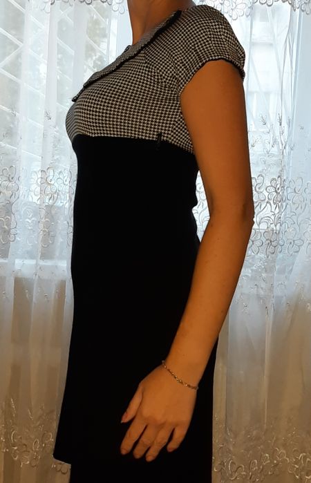 Платье, хорошо подчёркивает фигуру