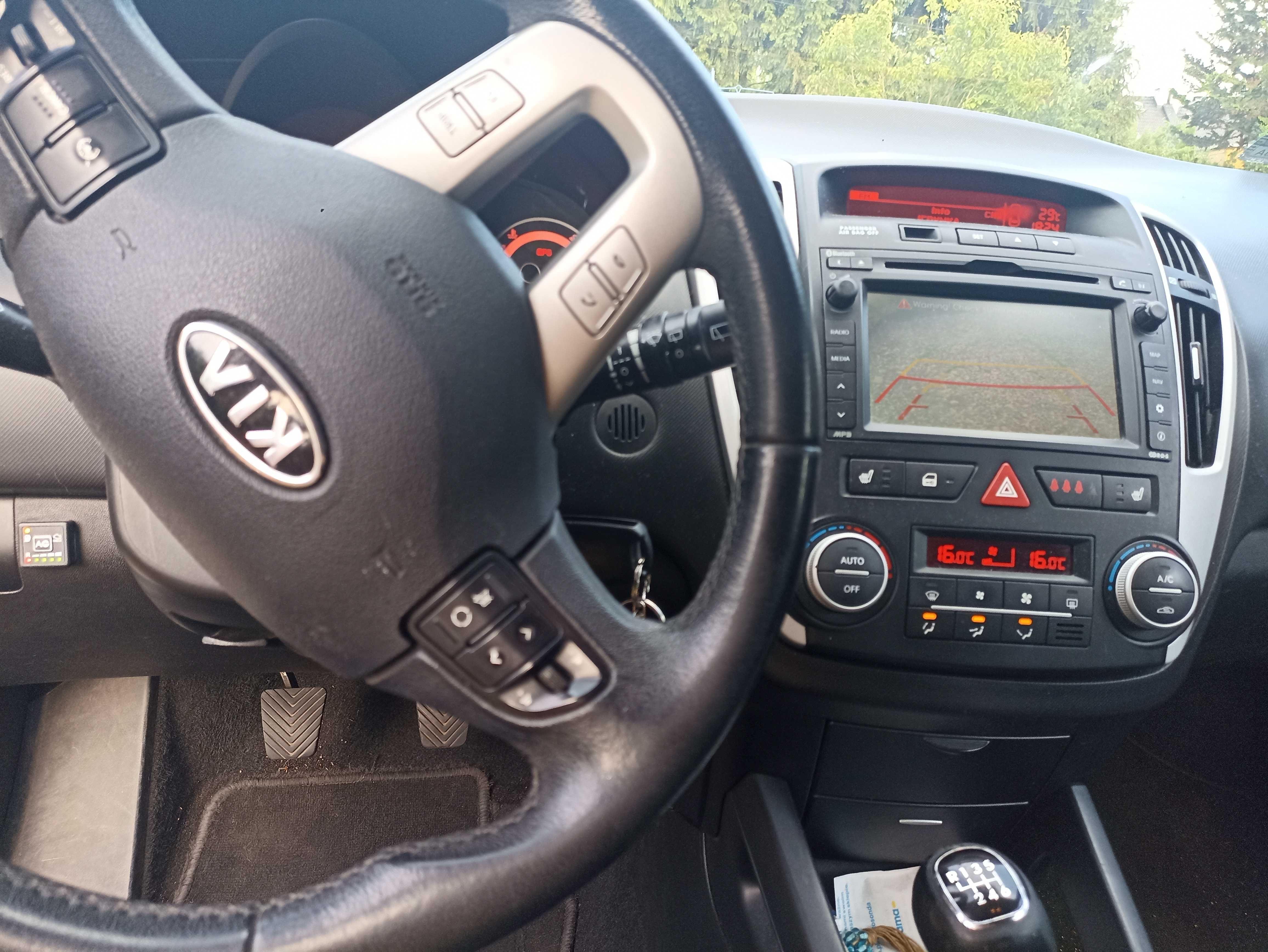 Kia ceed- proceed 1600 poj. ben-gaz