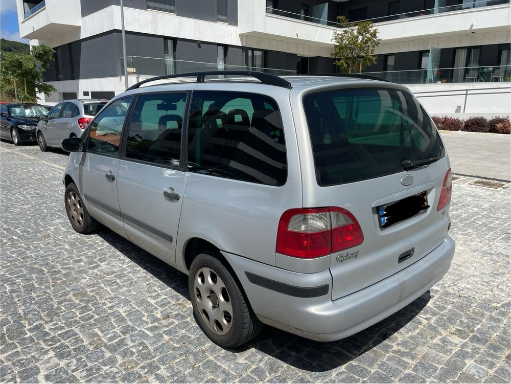 Ford Galaxy 2002 – 7 lugares | Ideal para família ou transporte