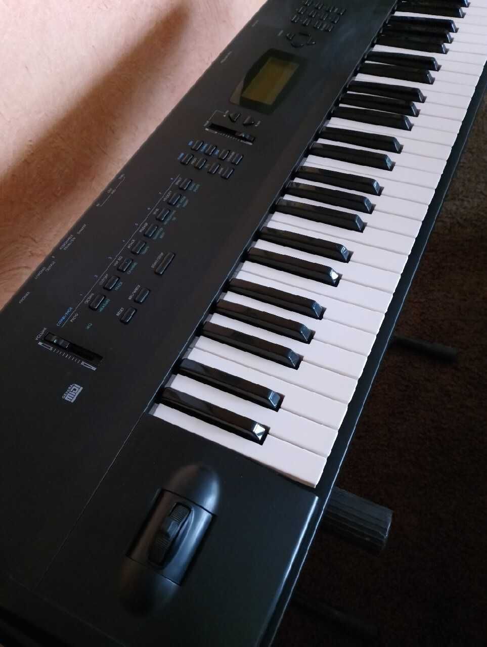 KORG X3 syntezator keyboard organy