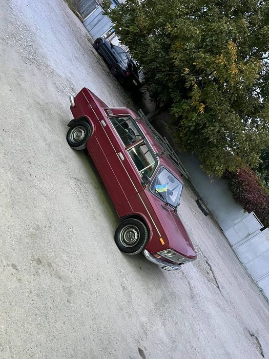 Продам ваз-2103 на полном ходу