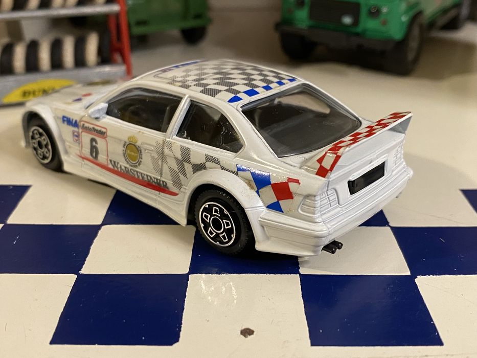 BMW M3 DTM Burago escala 1:43