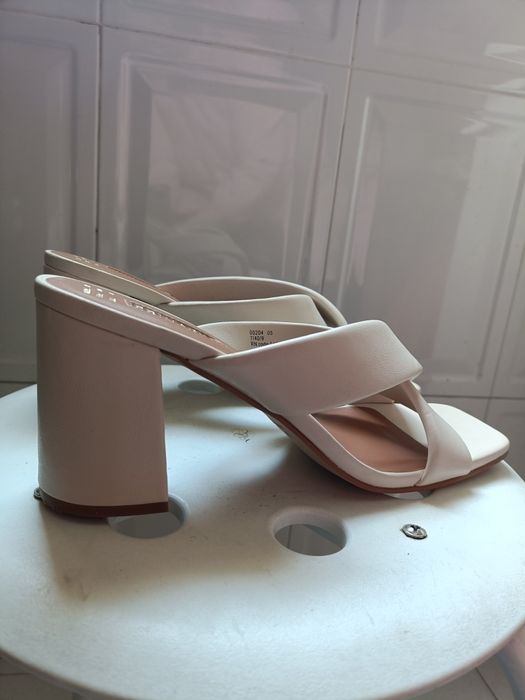 Sapatos novos, tamanho 39