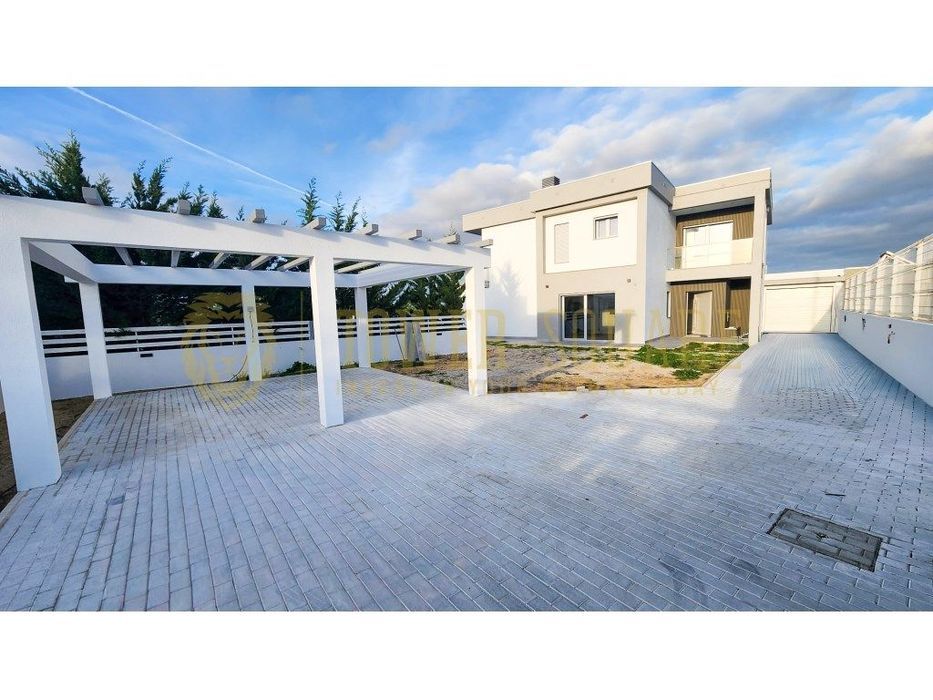 Moradia T4 Isolada - Conforto, Elegância e Privacidade!