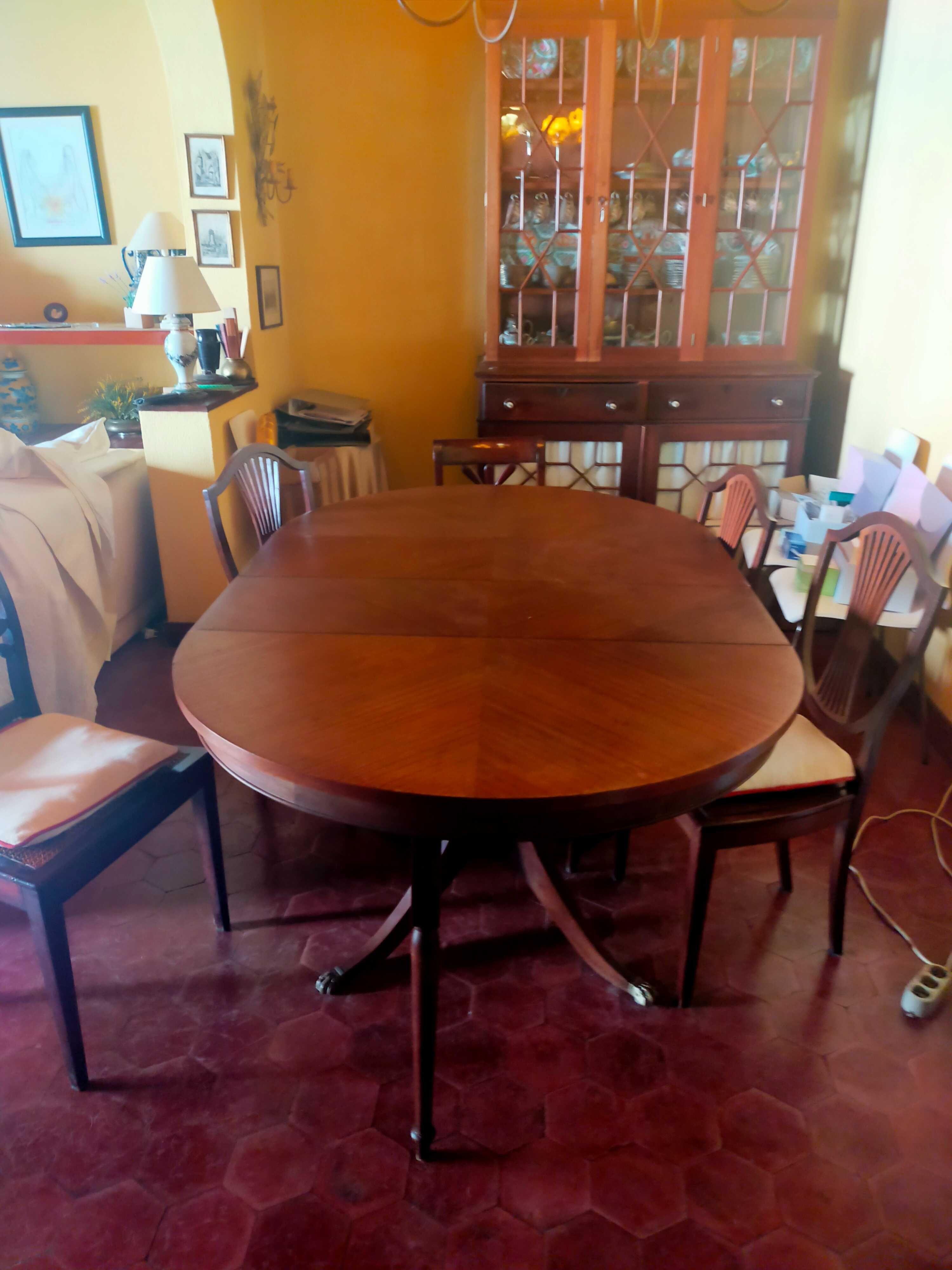 Mesa estensível + 6 cadeiras | Extendable dinning table + 6 chairs