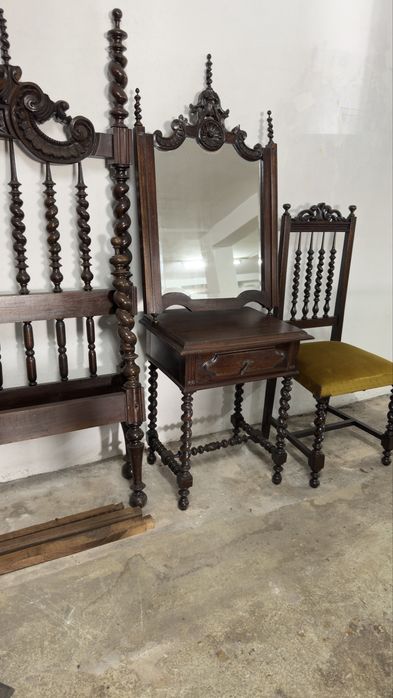 Quarto antigo completo