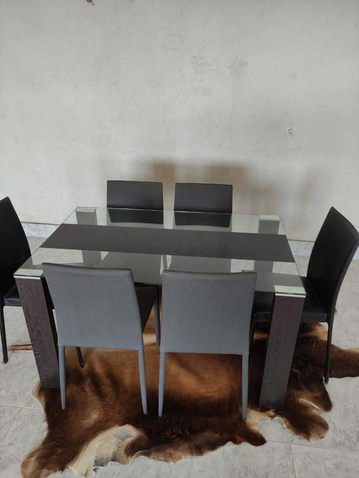 Mesa de Jantar + 6 cadeiras