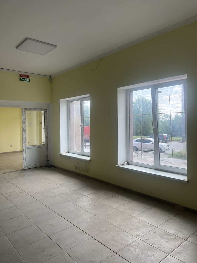 Продається  комерційне  приміщення 500м2