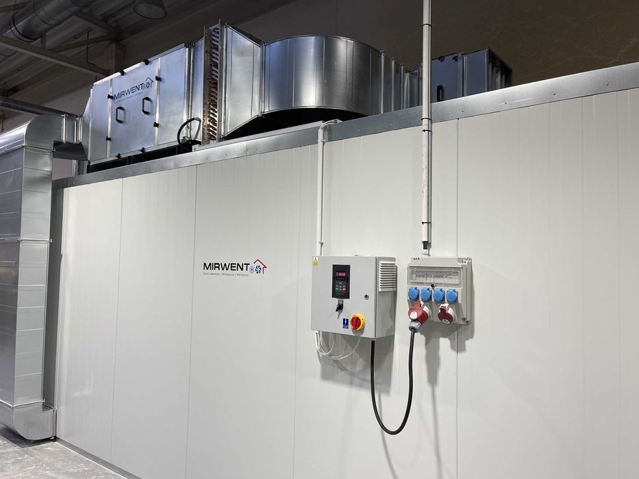 Instalacja nawiewu do ściany lakierniczej, Plenum nawiewne do lakierni