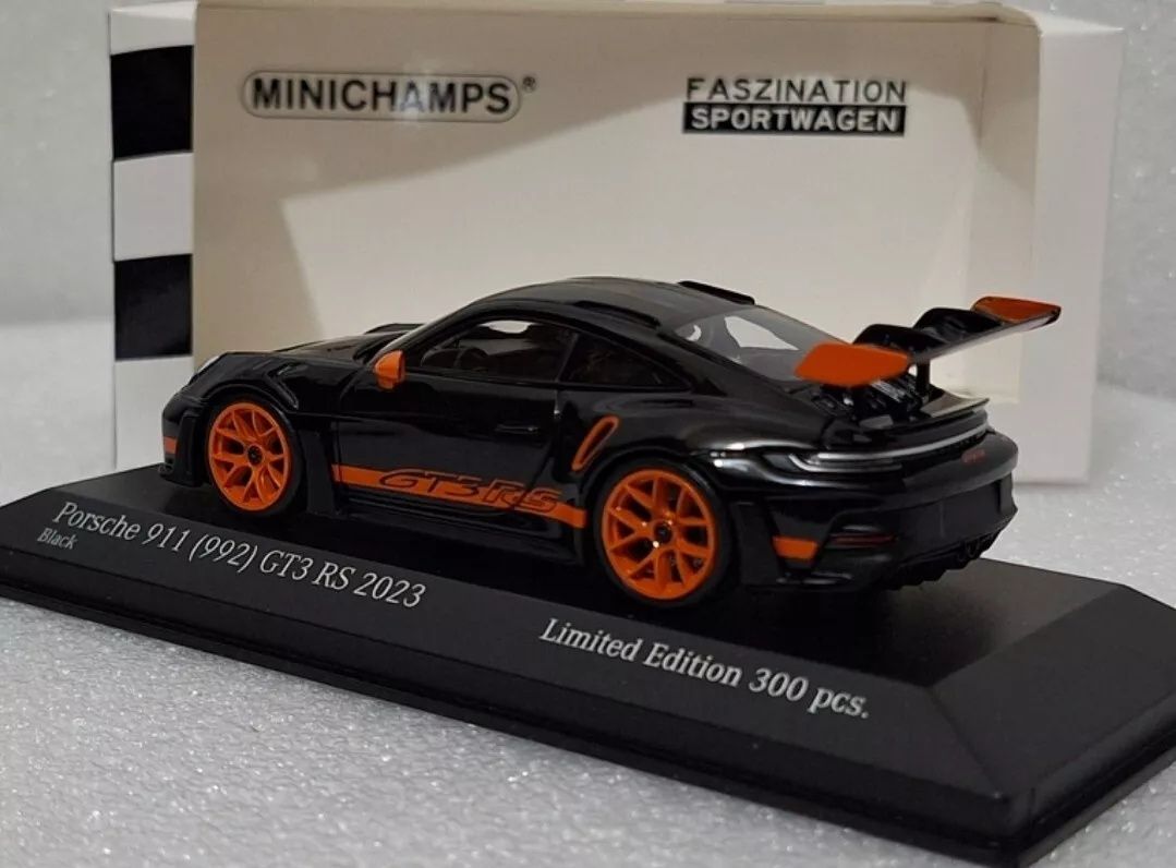 Minichamps 1:43 porsche 911 (992) GT3 RS ano 2023