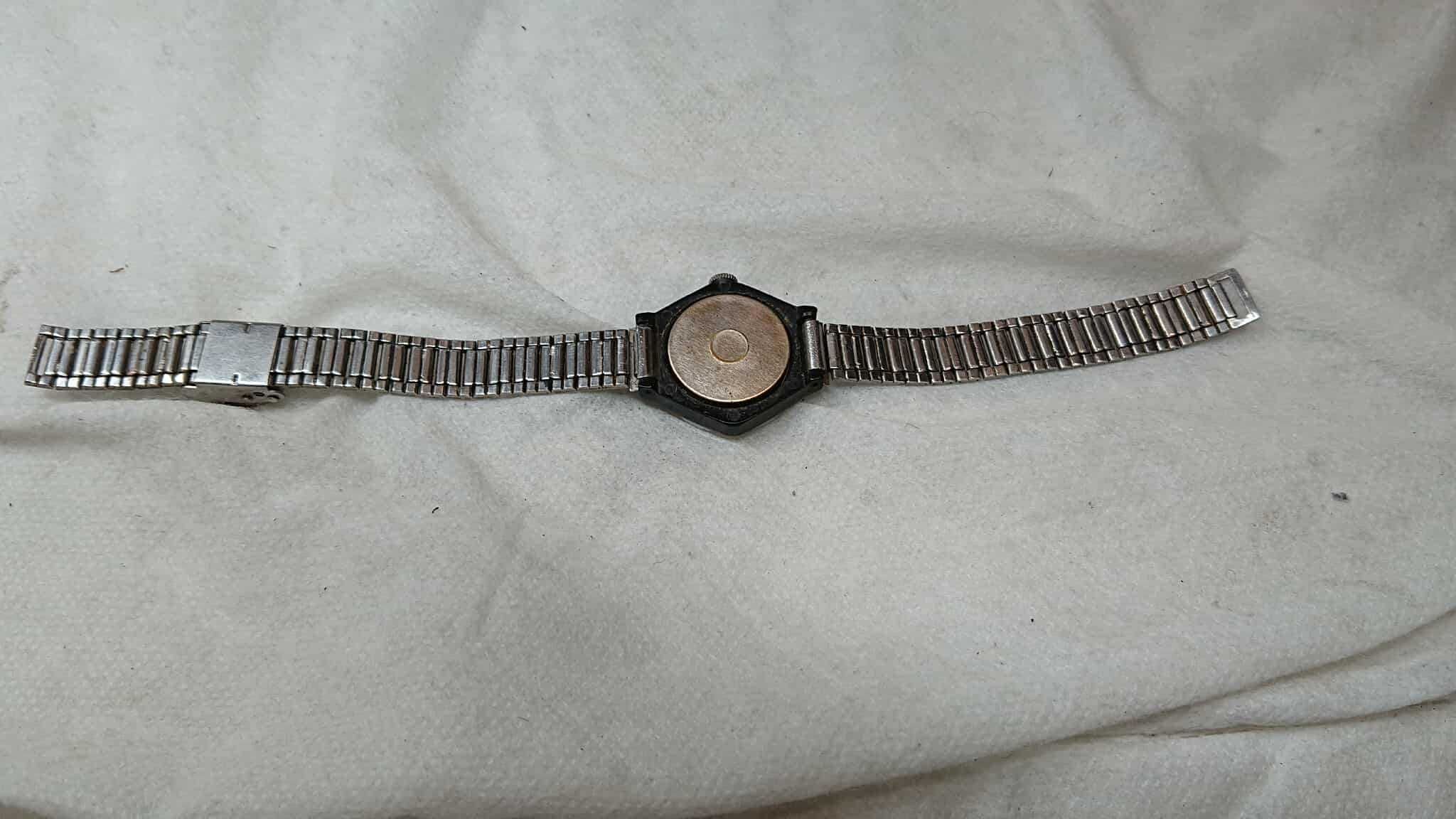 Zegarek  Zarya 22 kamienie damski