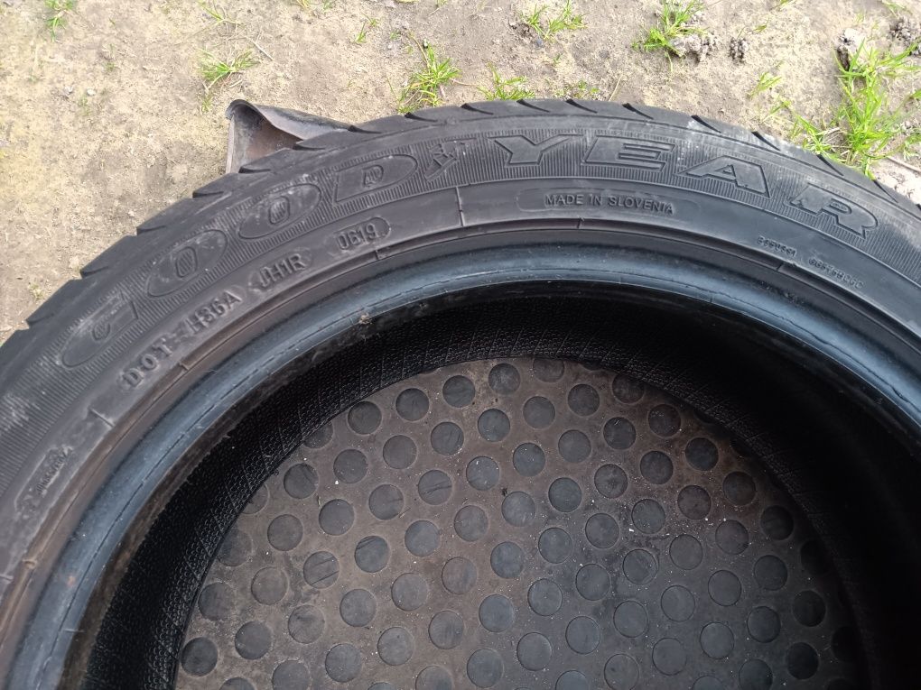 Opony letnie 215/50R17 Goodyear 2 szt 5mm