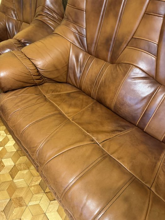 Wypoczynek ze skóry 3/2/1. Skórzany sofa skórzana