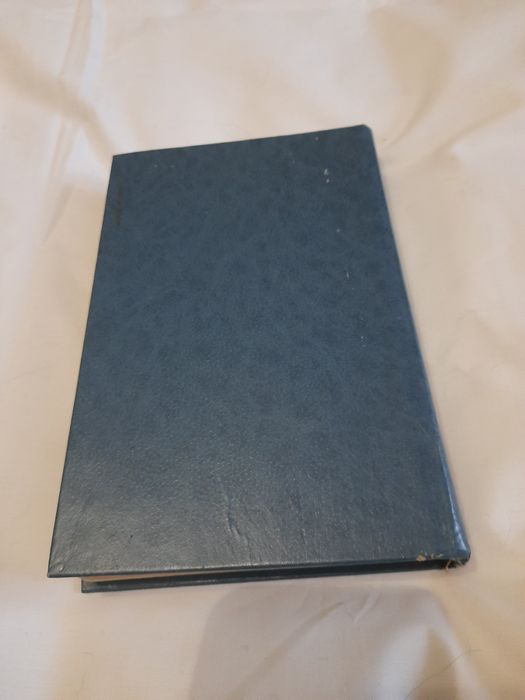 Решад Нури Птичка певчая роман