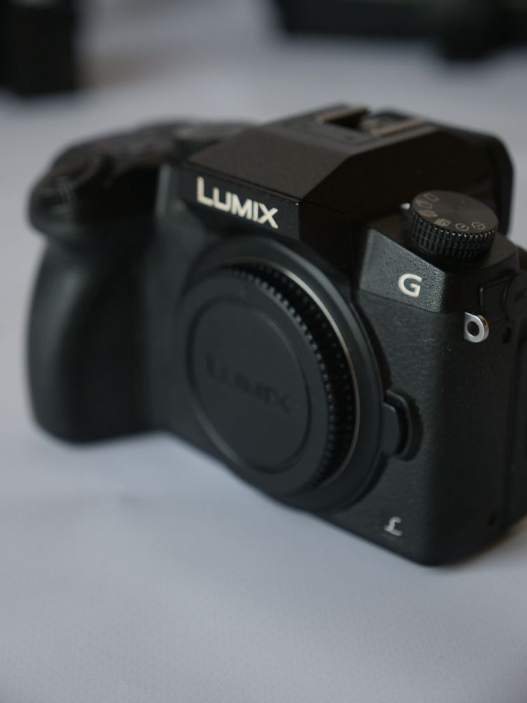 продам Lumix g7 + бонуси!