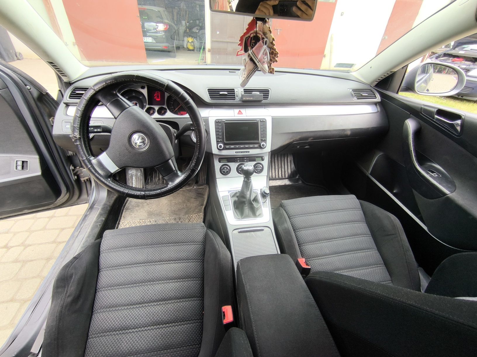 VW Passat B6 2.0 TDI  Hak 2005r. Nowy rozrząd,oleje i filtry