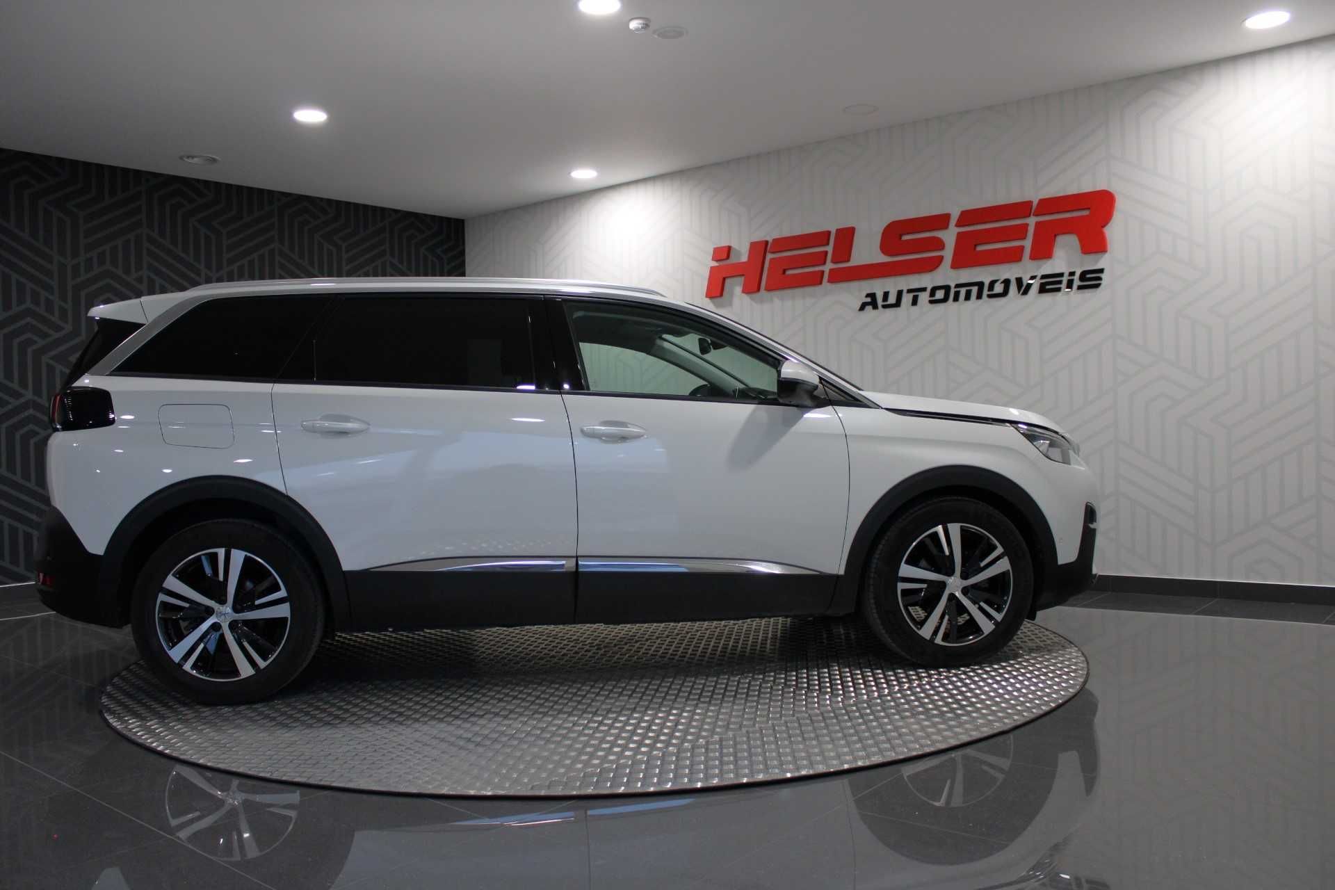 Peugeot 5008 1.6 BlueHdi Allure / Automático