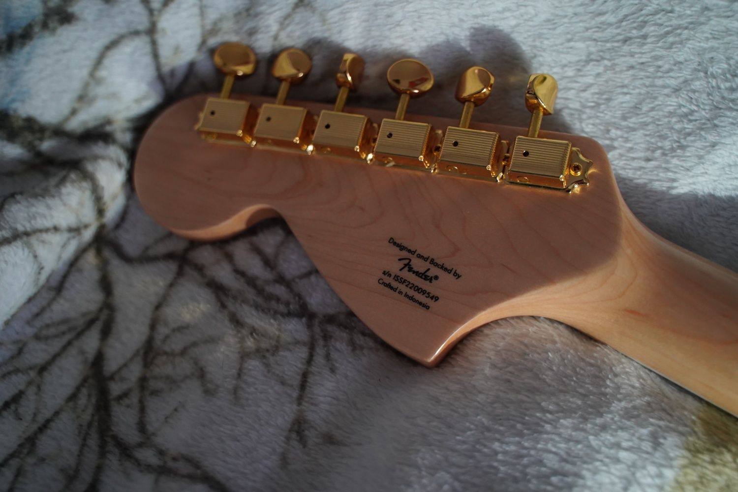 FENDER SQUIER 40TH Anniversary Stratocaster Gold