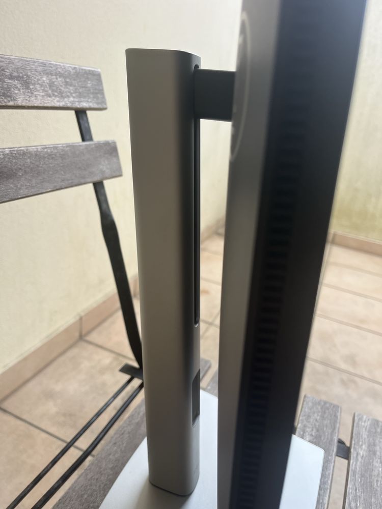 Monitor Dell P2422H giratorio