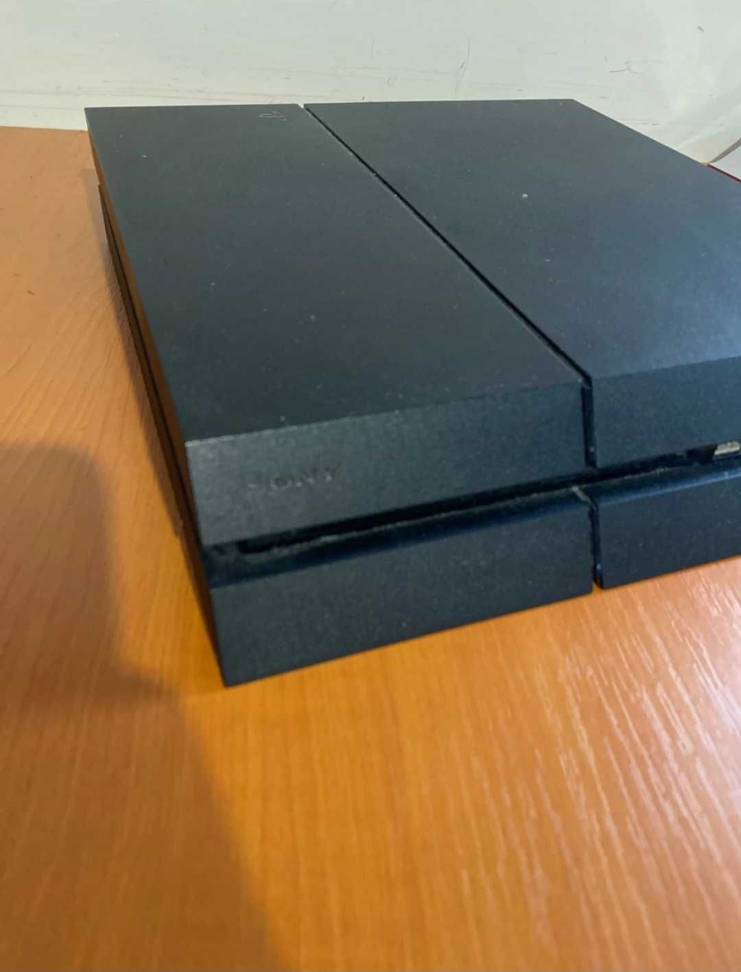 Playstation 4 500 GB com Comando