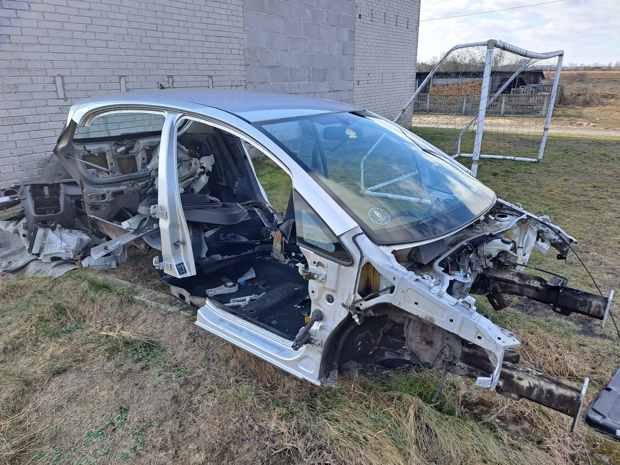 Błotnik Ćwiartka tylna lewa Opel Corsa D 5d
