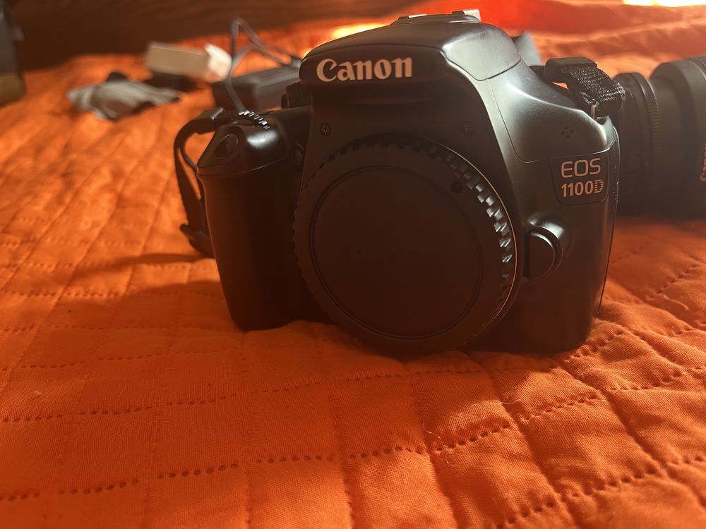 Canon 1100d com 2 objetivas