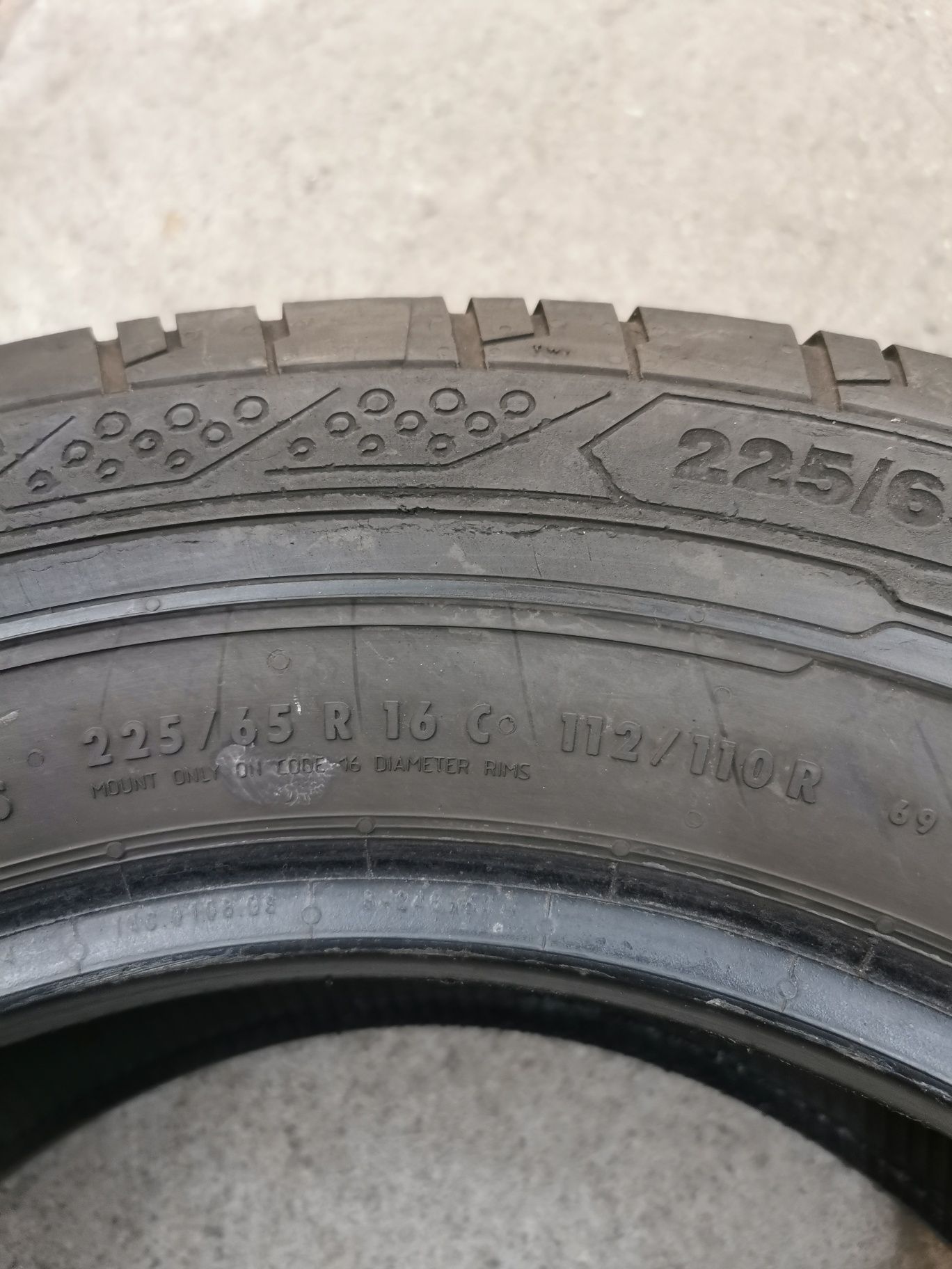 Para opon 225/65R16C Continental ContiVanContact 200