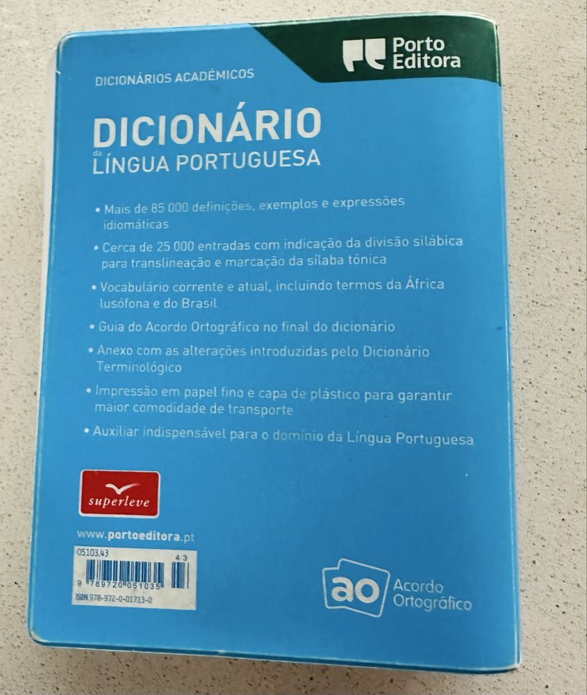 Dicionário da Língua Portuguesa Porto Editora “superleve”