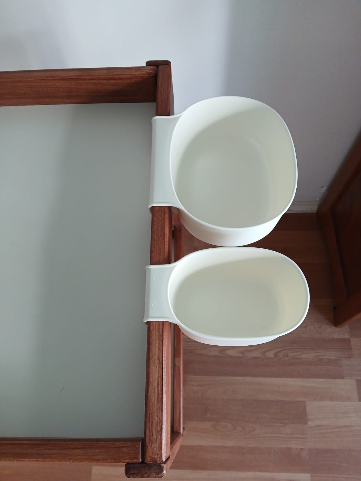 Trocador IKEA com cestos arrumação