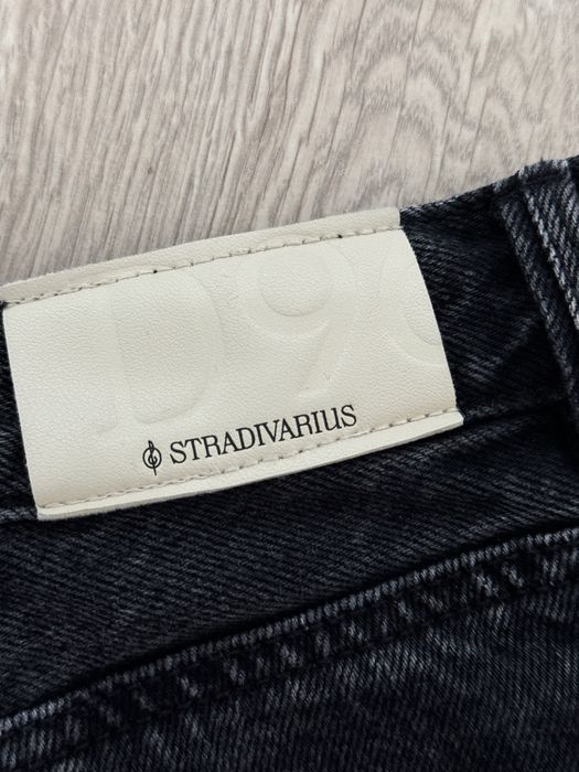 szerokie spodnie jeansy D96 D98 stradivarius czarne tiktok viral
