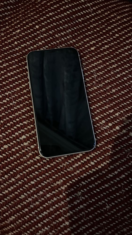 iPhone 11 в чудовому зовнішньому стані