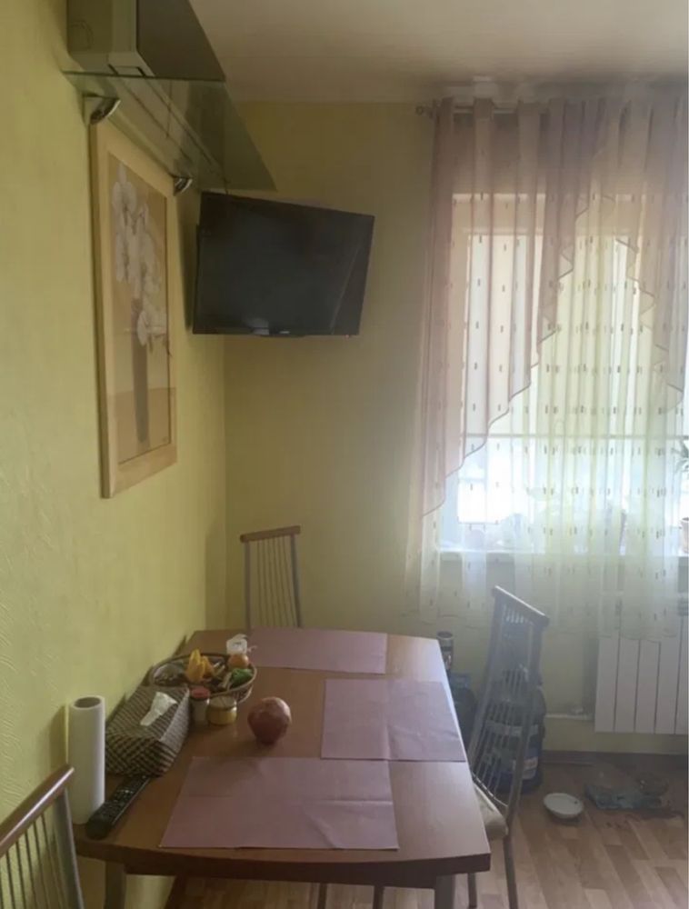 Продаж 2к квартири вулиця Райдужна 63