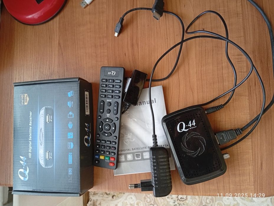 Супутниковий ресівер HD Digital Receiver Qsat Q-44