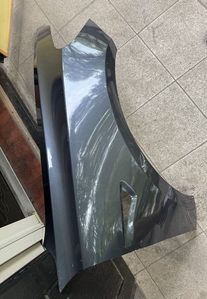 Крыло переднее правое Tesla model 3
