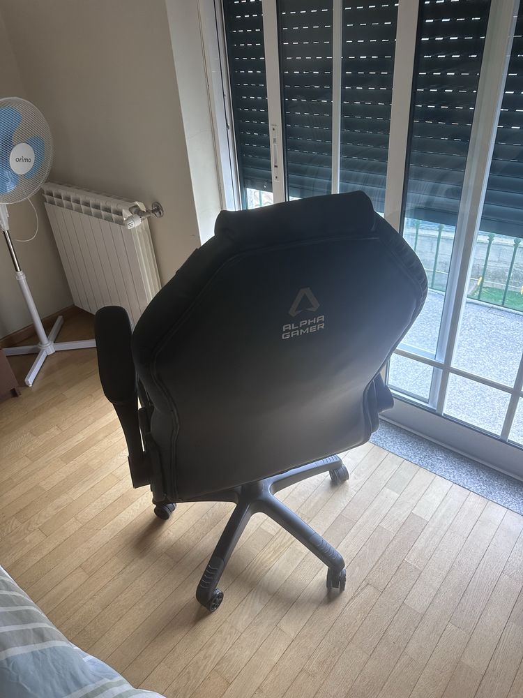 Cadera Gaming Alpha Gamer
