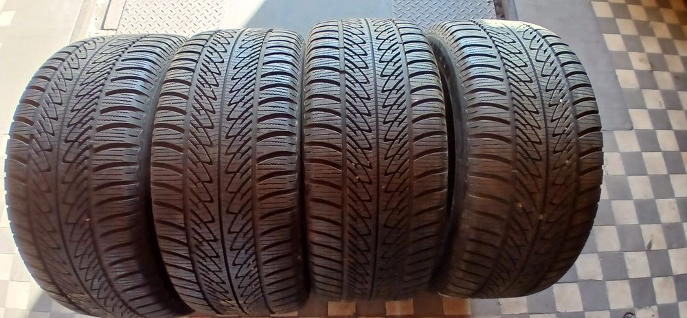 285/45/20 GOODYEAR Ultragrip 8
