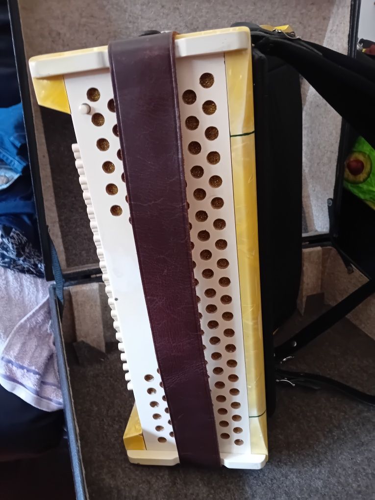 Acordeon marca Honner Tango IV