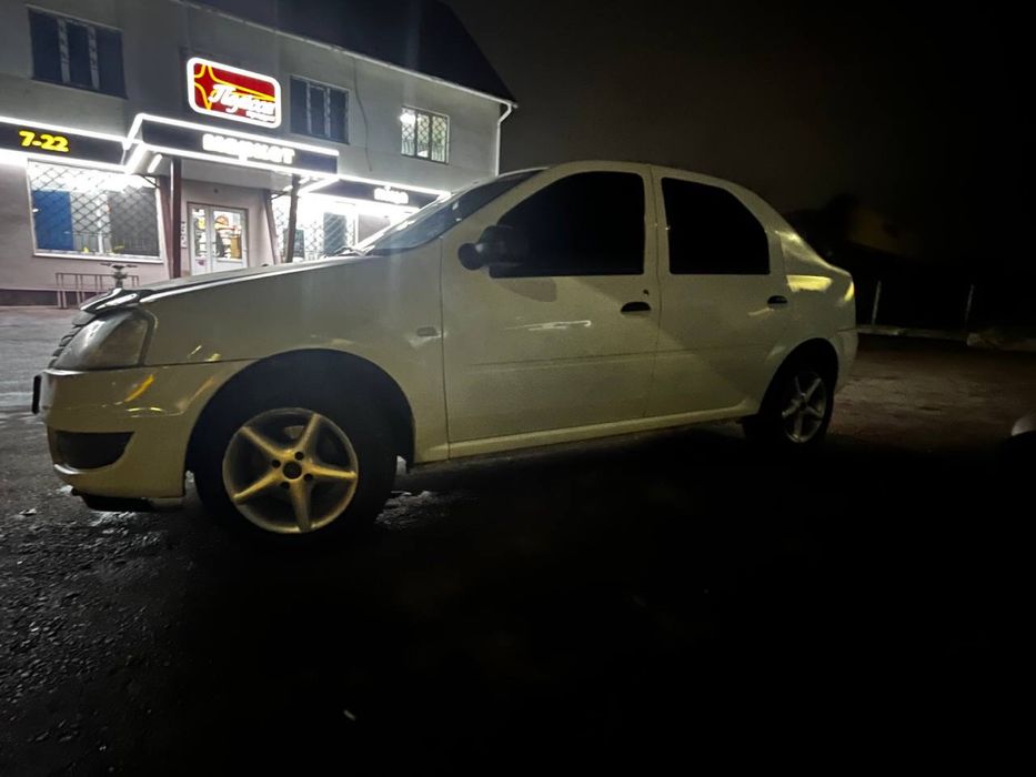 Продам рено логан 2012 рік