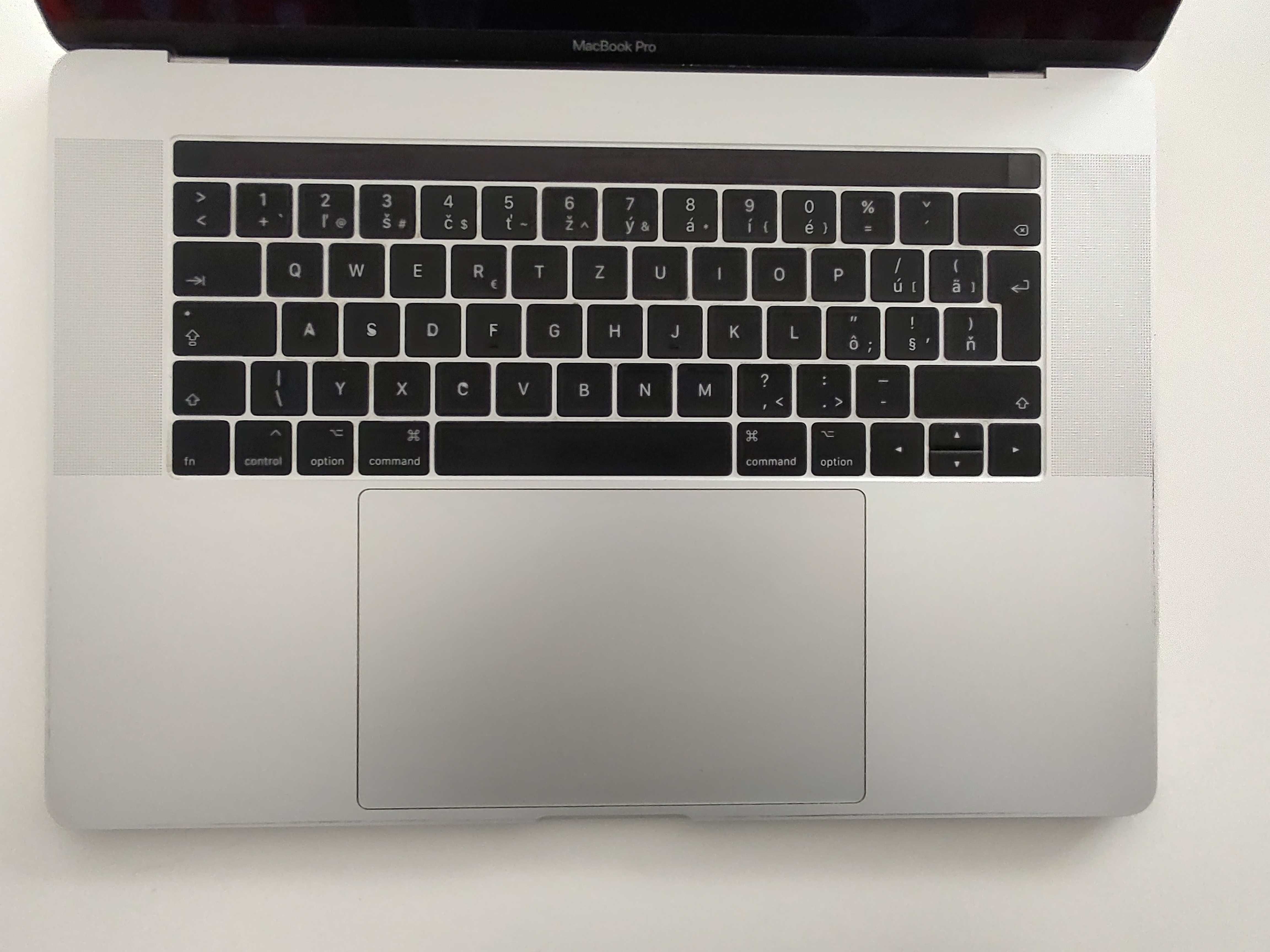 MacBook Pro (15-inch, 2016)